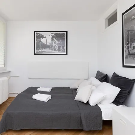 Lejlighed With Balcony 300 M To The By Renters